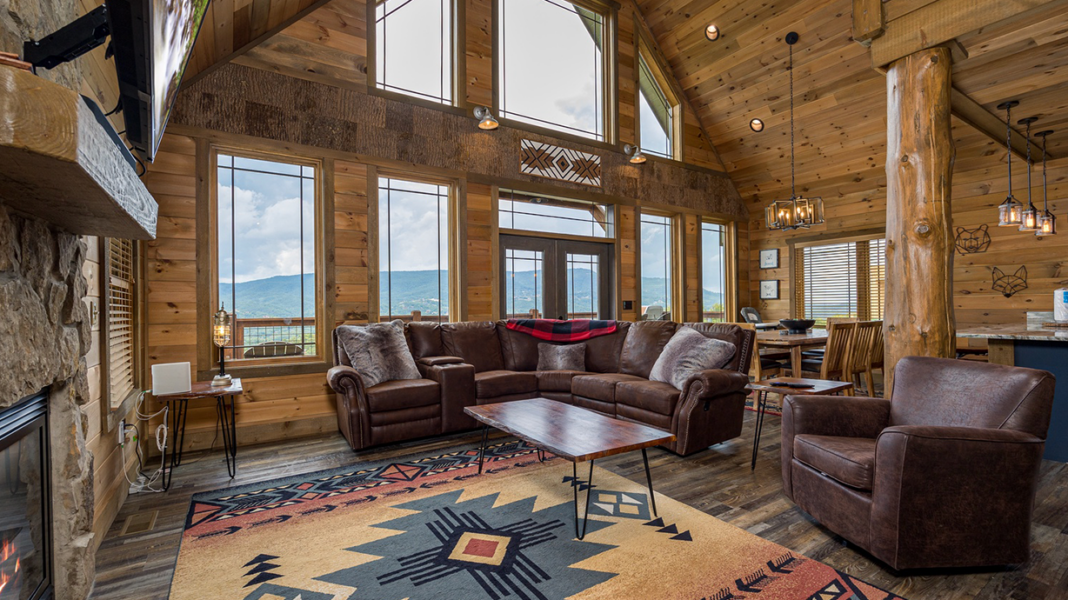 Luxury Vacation Rental with Heated Indoor Pool, Home Theater, and Mountain Views - Rocky Top Lagoon